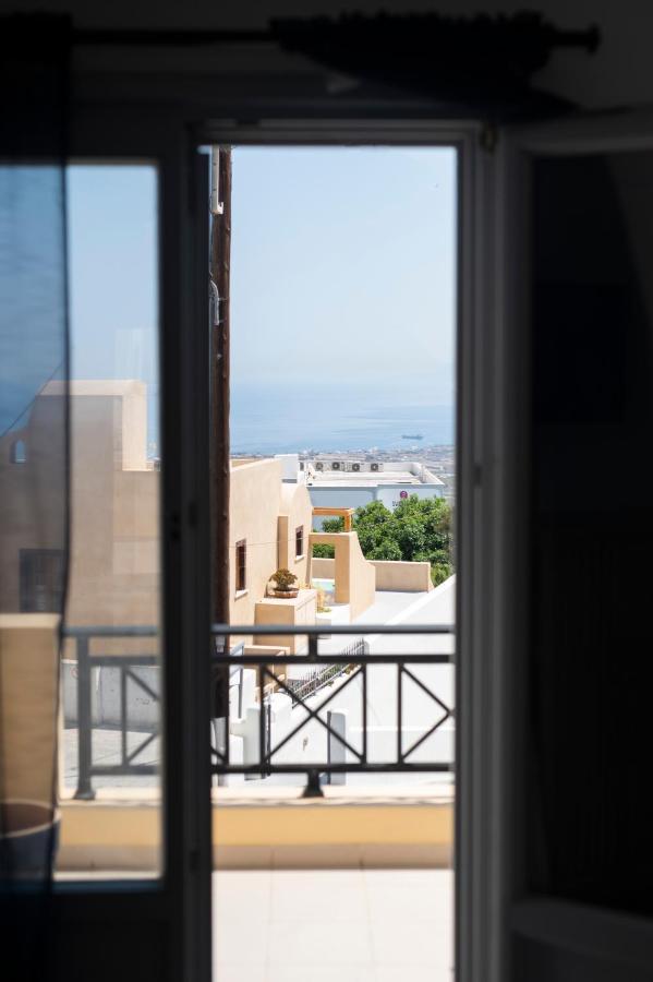 K & G Central Apartments Fira Bagian luar foto