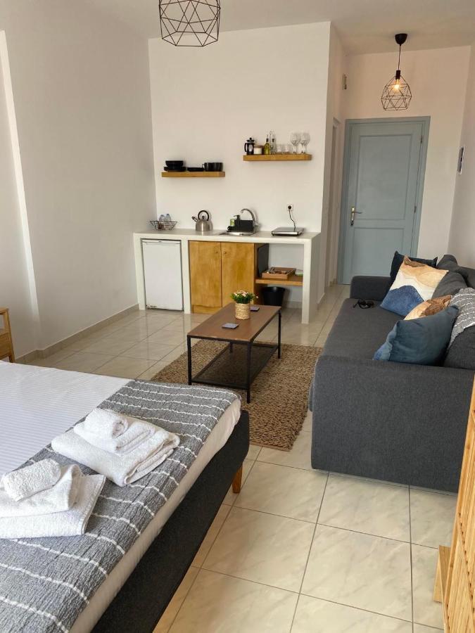 K & G Central Apartments Fira Bagian luar foto